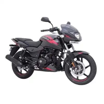 Bajaj Pulsar 180 La moto deportiva Bajaj Pulsar 180: Un primer plano de las llantas 120/80 x R17: estabilidad y confianza en cada giro en Honduras. Disponible en Grupo UMA.