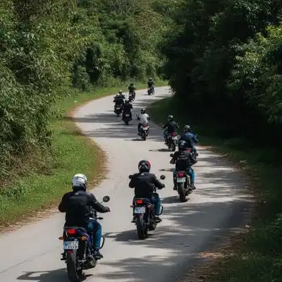 rodar en caravana motorizada por Honduras motos-en-fila-unica-carretera-honduras