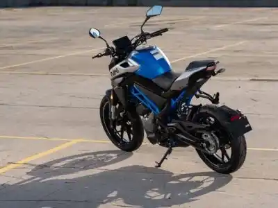 Diseño y adrenalina en la CFMOTO 300 NK. Conócela en los concesionarios MOVESA.