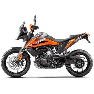 Rodando con estilo y seguridad en la moto KTM 250 Adventure en los paisajes hondureños.