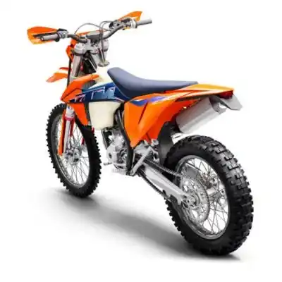 KTM 350 EXC-F La ergonomía de competición de la 350 EXC-F, perfecta para el off-road.